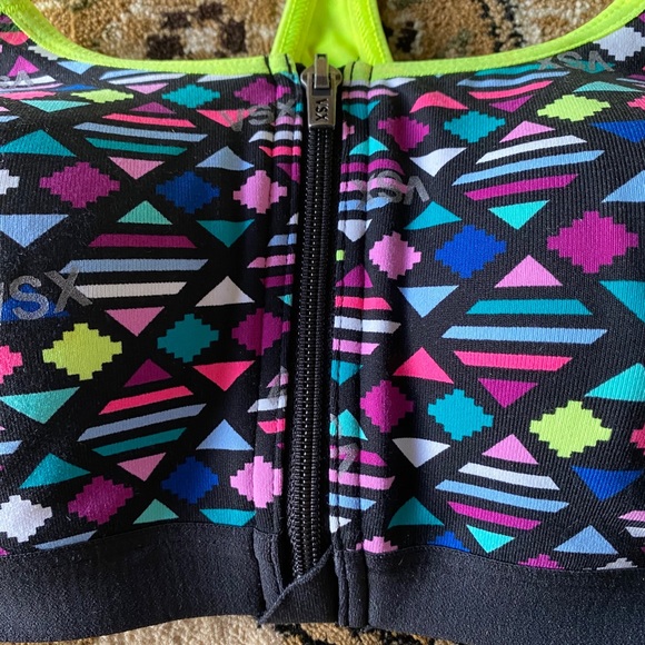 FLASH SALE‼️ 32B VS wireless sports bra - Picture 6 of 7